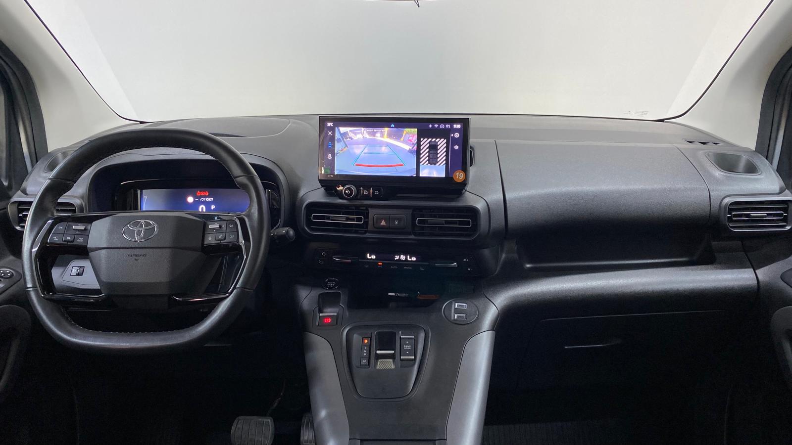 TOYOTA PROACE 24